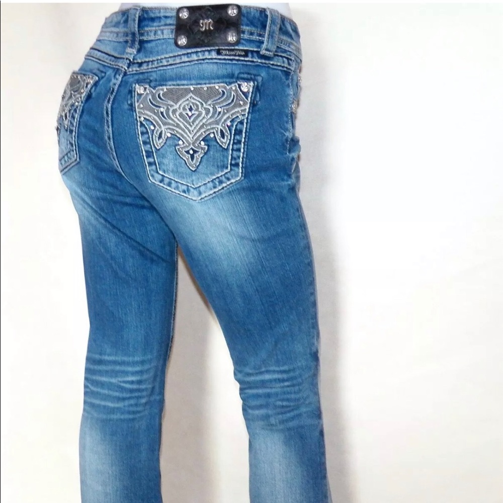 Miss Me Distressed Shredded Embroidered Pockets 32